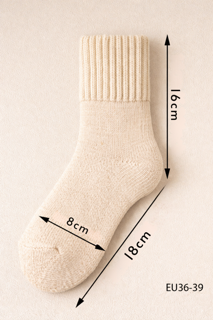 גרבי חורף עבות לנשים 5 זוגות חמות ונוחות למזג אוויר קר