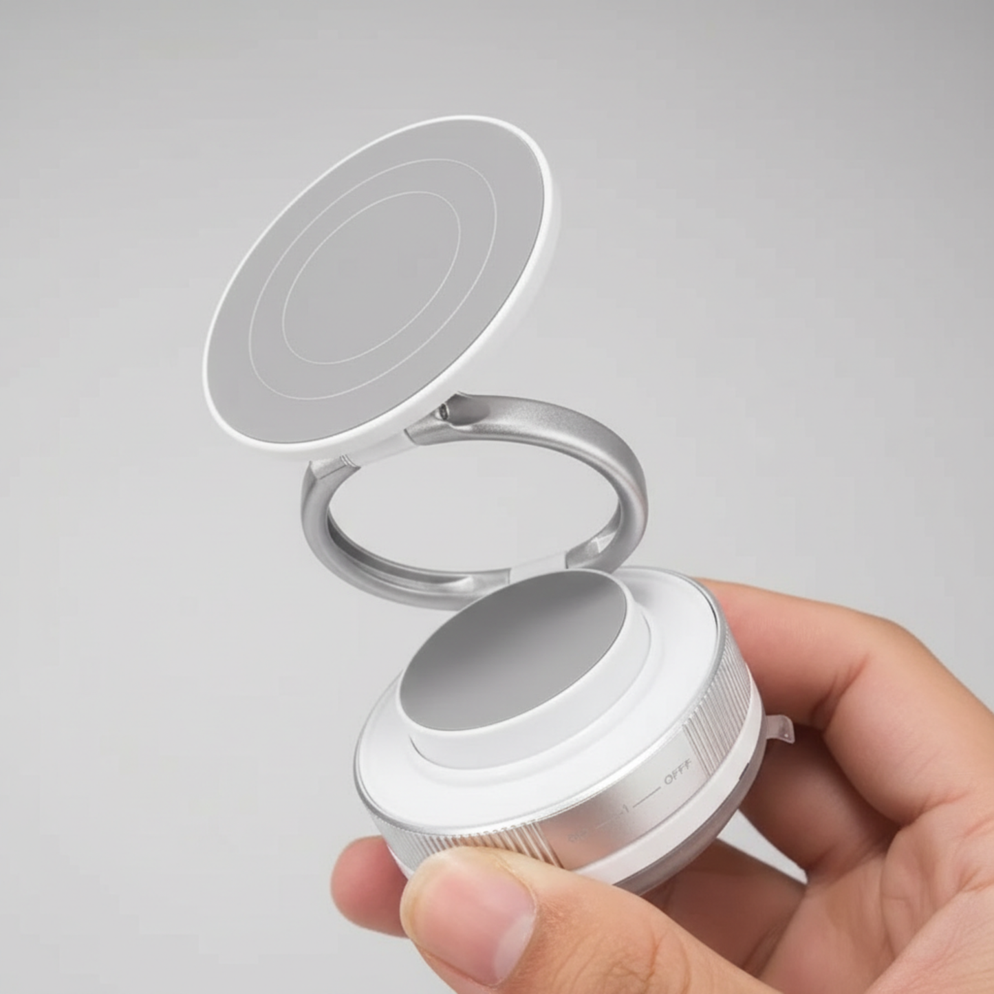 Strong magnetic car phone holder with 360 degree vacuum