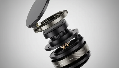 Strong magnetic car phone holder with 360 degree vacuum